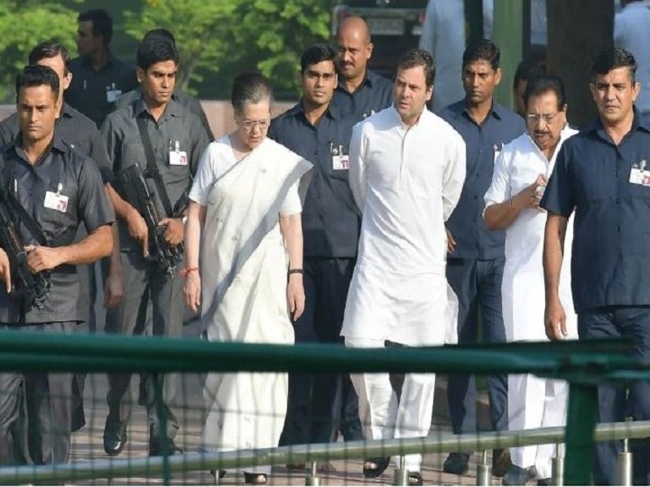 Congress Demands Restoration Of SPG Cover To Gandhi Family, Gives Suspension Of Business Notice In Rajya Sabha Congress Demands Restoration Of SPG Cover To Gandhi Family, Gives Suspension Of Business Notice In Rajya Sabha