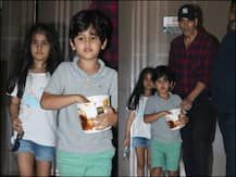 PICS: Akshay Kumar & Daughter Nitara Enjoy A Movie Date Together