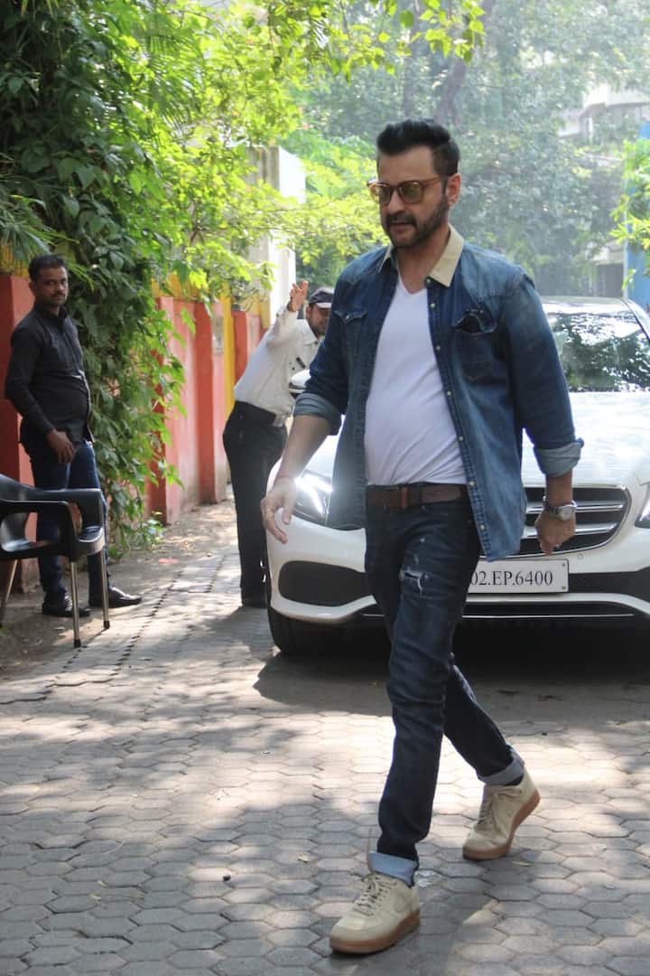 Sanjay Kapoor, last seen in 'The Zoya Factor', was also spotted at Shabana Azmi's mother funeral. (PIC Credit- Manav Manglani)