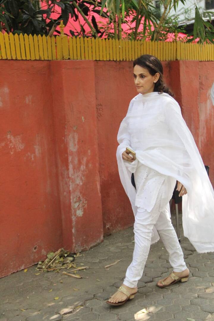 Singer and actress Rajeshwari Sachdev offered her condolences to Shabana Azmi and family. (PIC Credit- Manav Manglani)