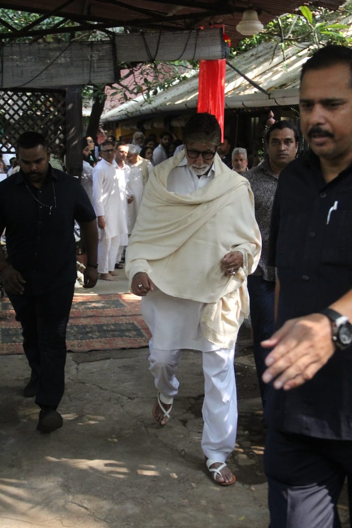 Big B is currently seen as a host on 'Kaun Banega Crorepati 11'. The show will go off air by the end of November 2019. (PIC Credit- Manav Manglani)