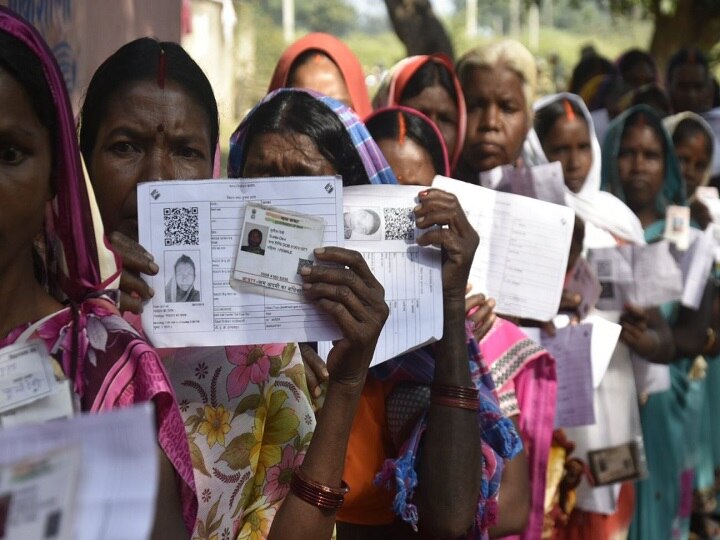 Jharkhand Assembly Elections 2019: Brisk Polling In Phase-1; 49% Voting Till 1 pm Jharkhand Assembly Election 2019: Phase-1 Polling Concludes With 63% Turnout; Minor Clashes Reported