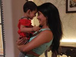 PICS: 'Yeh Rishta..' Actress Shivangi Joshi Aka 'Naira' Meets Jaswir Kaur's Daughter 'Nyra' On Sets!