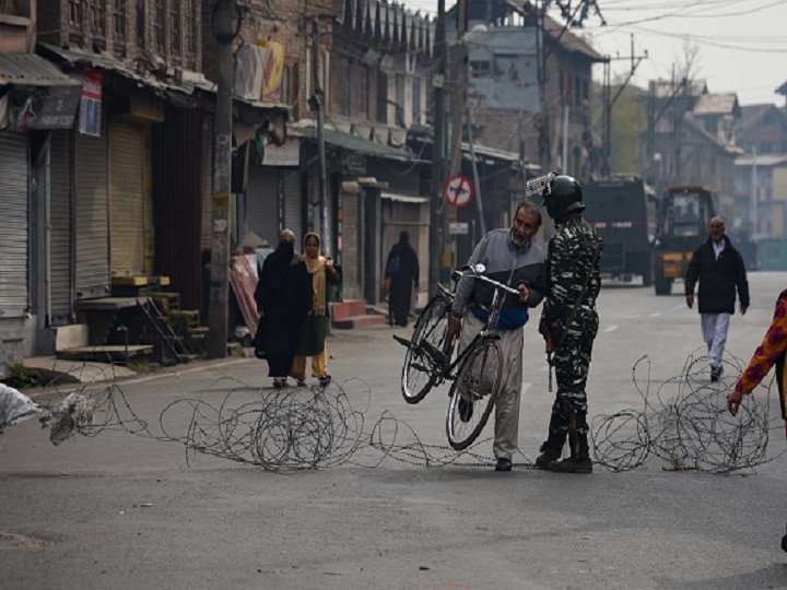 Kashmir Issue: Over 5,000 Taken Into Preventive Custody In Valley Since Abrogation Of Article 370 Kashmir Issue: Over 5,000 Taken Into Preventive Custody In Valley Since Abrogation Of Article 370