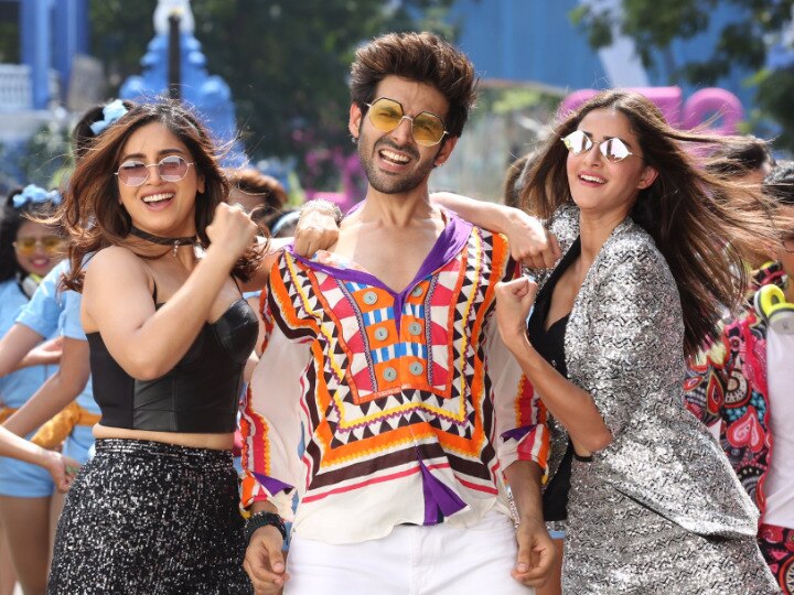 Pati Patni Aur Woh Box Office Collection Day 1: Kartik Aaryan Biggest Opener, Mints Rs 9.10 Cr 'Pati Patni Aur Woh' Box Office Report Day 1: Film MINTS Rs 9.10 Cr; EMERGES As Kartik Aaryan's BIGGEST Opener