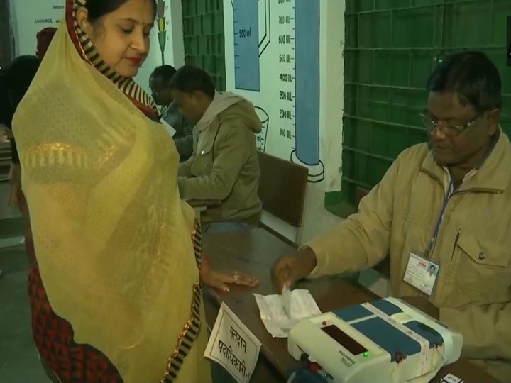 Jharkhand Assembly Elections 2019: Voting For Second Phase Begins In 20 Constituencies Jharkhand Assembly Elections 2019: Voting For Second Phase Begins In 20 Constituencies
