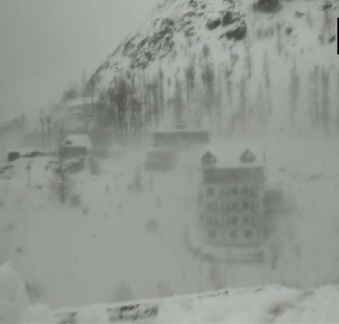 Himachal Pradesh: Heavy snowfall in Sissu area of Lahaul-Spiti district. (ANI)