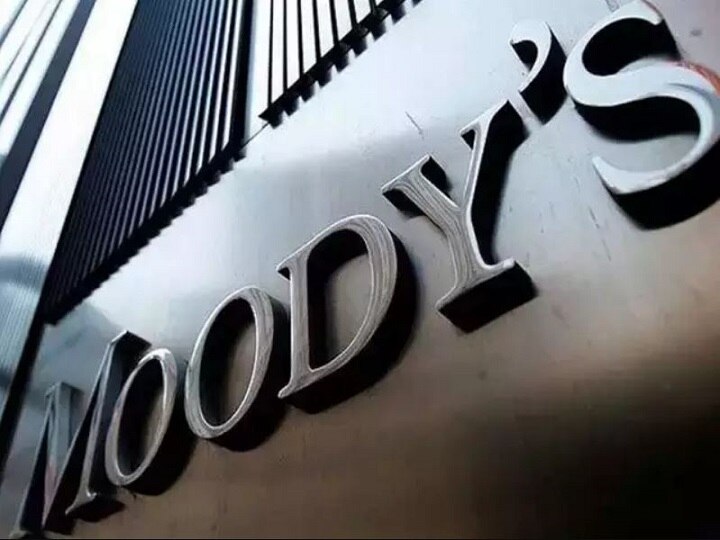 Moody's Cuts India's GDP Growth Forecast From 5.8% To 4.9% For Fiscal Year Ending March 2020 Moody's Cuts India's GDP Growth Forecast From 5.8% To 4.9% For Fiscal Year Ending March 2020