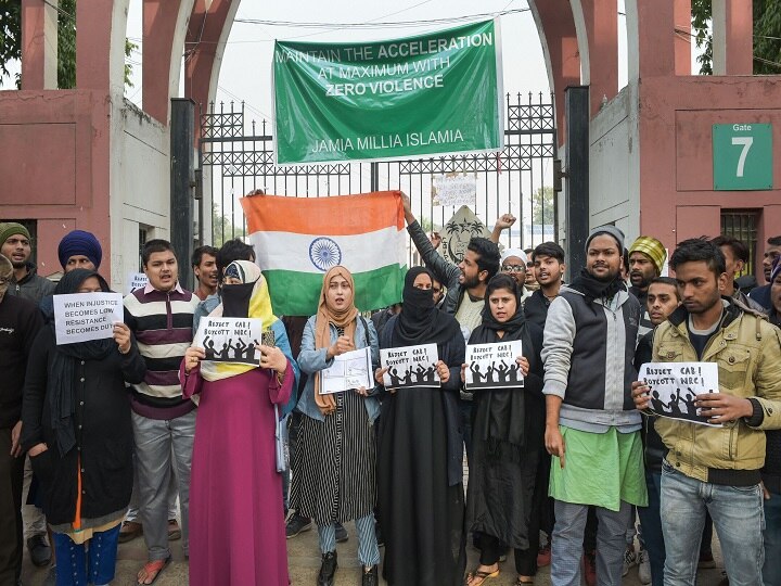 'We Are Anti-CAA, Not Anti-National': Protests Over Citizenship Amendment Act Continue At Jamia 'We Are Anti-CAA, Not Anti-National': Protests Over Citizenship Amendment Act Continue At Jamia