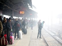 North India Shivers In Cold Wave; Fog Delays Over 750 Flights, 100 Trains In Delhi