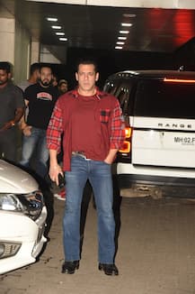 Sohail Khan Birthday Party: Salman Khan, Iulia Vantur, Kapil Sharma, Riteish Deshmukh & Other Celebs Attend (See PICS)