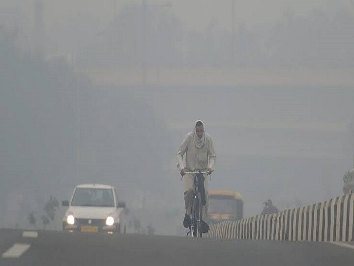 Delhi Shivers As Temperature In National Capital Drops To 5.7 Degree Celcius Delhi Shivers As Temperature In National Capital Drops To 5.7 Degree Celsius