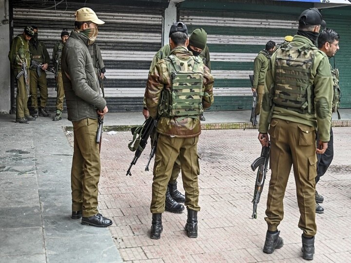 Centre To Withdraw 72 Companies of Central Armed Police Forces From Jammu & Kashmir Centre To Withdraw 72 Companies of Central Armed Police Forces From Jammu & Kashmir