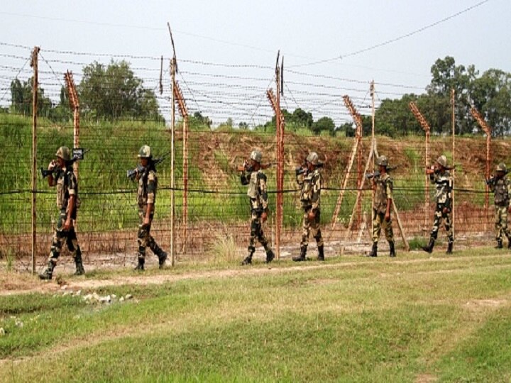 1 Soldier, 2 Civilians Killed As Pakistan Violates Ceasefire Along LoC in Kashmir's Uri 1 Soldier, 2 Civilians Killed As Pakistan Violates Ceasefire Along LoC in Kashmir's Uri