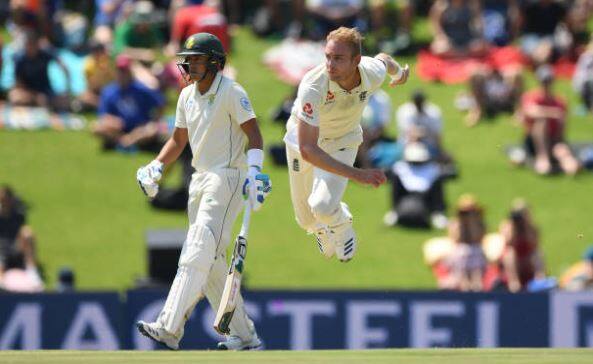 Broad dismissed South Africa skipper Faf du Plessis for 29 to bag his 400th Test wicket in the ongoing first Test match between South Africa and England at the SuperSport Park.