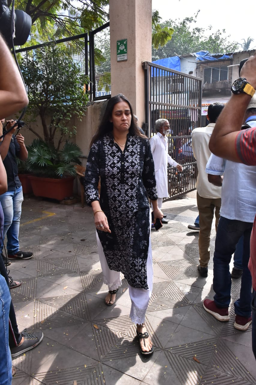 Kushal Punjabi Funeral Arjun Bijlani Karanvir Bohra Chetan