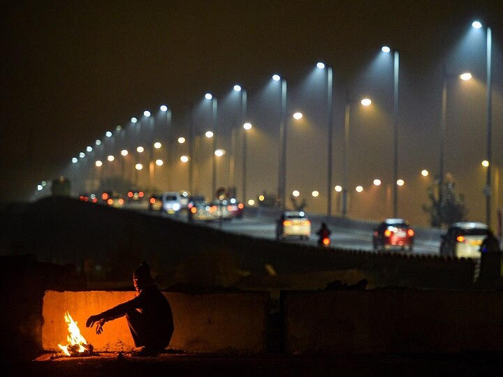 Cold Wave In North India; Delhi Temperature Dips; Haryana's Hisar At 0.2 Degree Severe Cold Wave Tightens Grip In North India; 2 Dead In Haryana, Hisar Shivers At 0.2° C