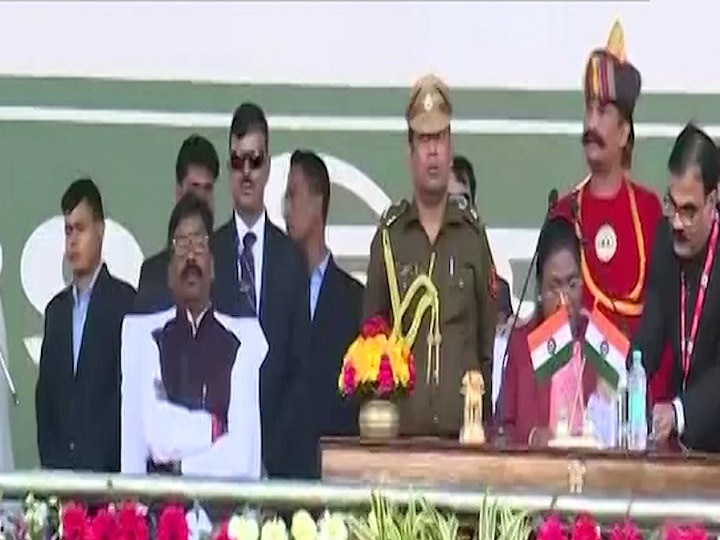 Hemant Soren To Take Oath As Jharkhand CM Today; Pranab, Rahul Among Leaders To Attend Ceremony Hemant Soren Takes Oath As 11th CM Of Jharkhand Amid Opposition Show Of Unity