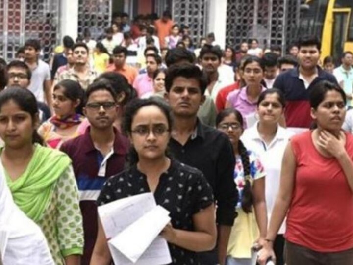 Students File Plea, MP HC Stays Medical College's Fee Demand Students File Plea, MP HC Stays Medical College's Fee Demand