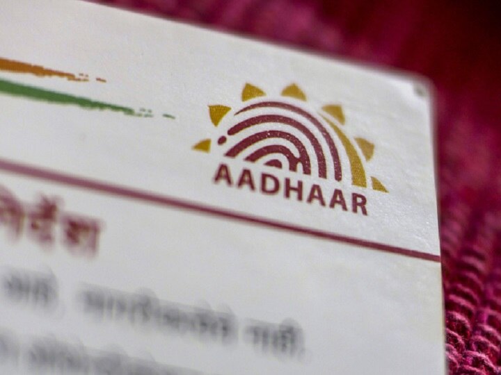 PAN Aadhaar Linking Deadline Extended By Income Tax Dept To March 31, 2020 Alert! Income Tax Dept Extends Deadline For Linking PAN With Aadhaar To March 31, 2020