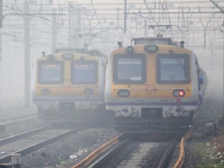 Fog Continues In Delhi, 19 Trains Delayed By 2-5 Hours Fog Continues In Delhi, 19 Trains Delayed By 2-5 Hours