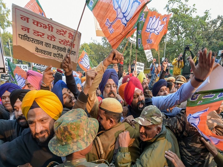 BJP, Congress Hold Protests; Speak Same Lingo On Nankana Sahib Attack In Pakistan BJP, Congress Hold Protests; Speak Same Lingo On Nankana Sahib Attack In Pakistan