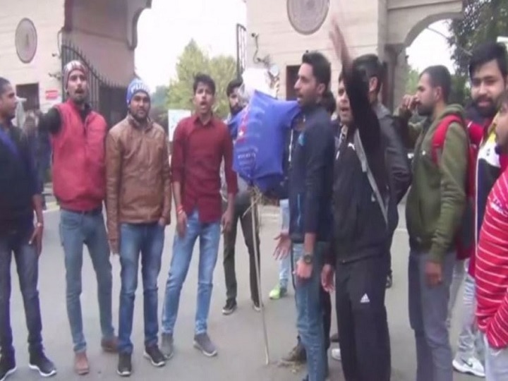 JNU Violence: ABVP, Left-Wing Students In Rohtak Trade Blames Over Attack JNU Violence: ABVP, Left-Wing Students In Rohtak Trade Blames Over Attack