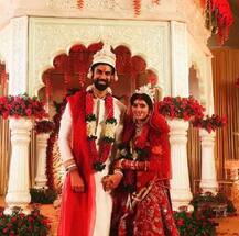 PICS: 'Mere Angne Mein' Actress Charu Asopa & Hubby Rajeev Sen Look Stunning Together At Their Reception Party
