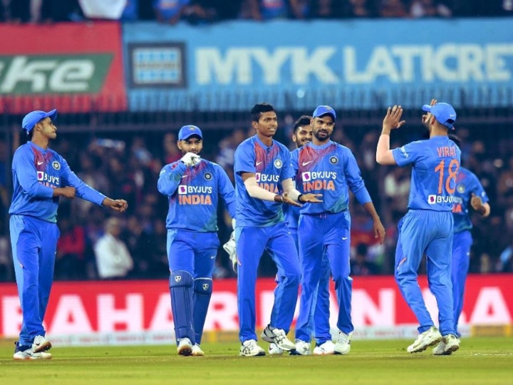 India vs Sri Lanka 2nd T20 Live Score Check IND vs SL Second Twenty Twenty Match Ball by Ball Updates IND vs SL, 2nd T20I HIGHLIGHTS: Virat Kohli Powers India To Thumping 7-Wicket Win, Take 1-0 Lead