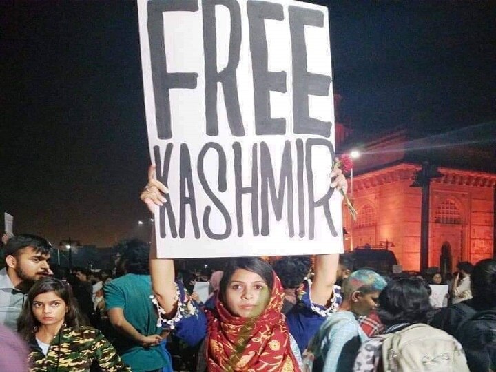 Mumbai Girl Apologetic For Raising 'Free Kashmir' Placard At Gateway Of India Mumbai Girl Apologetic For Raising 'Free Kashmir' Placard At Gateway Of India