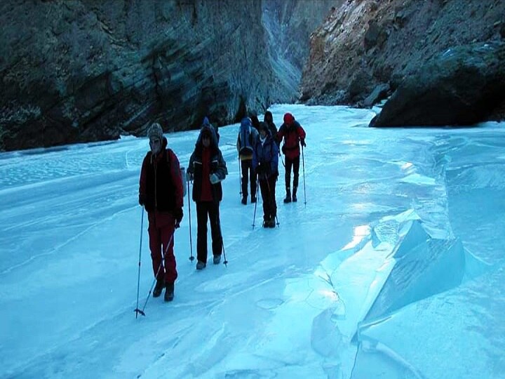 Ladakh's Chadar Trek: Walk On 42 Kms Frozen Zanaskar River With Mountains In Company Ladakh's Chadar Trek: Walk On 42 Kms Frozen Zanaskar River With Mountains In Company