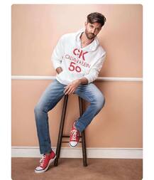 Hrithik Roshan's Mom Pinkie Shares UNSEEN Pics From His Brain Surgery On 'War' Actor's Birthday