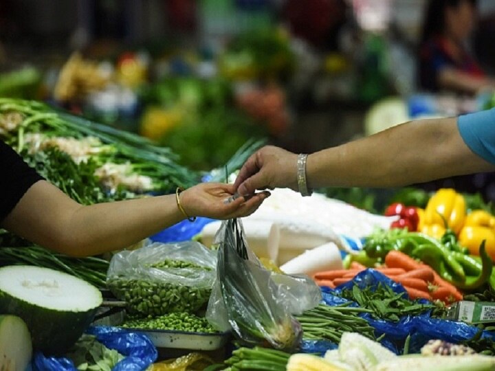 Retail Inflation Shoots To 7.35% In December, Highest Since July 2014; Breaches RBI Upper Limit Retail Inflation Shoots To 7.35% In December, Highest Since July 2014; Breaches RBI Upper Limit