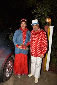 PICS: Aamir, Anil & Other B'wood Celebs Attend Javed Akhtar's Retro-themed Birthday Party