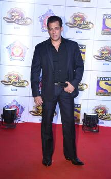 Umang 2020: SRK, Rani, Kartik & Other Celebs Grace The Event! SEE PICS