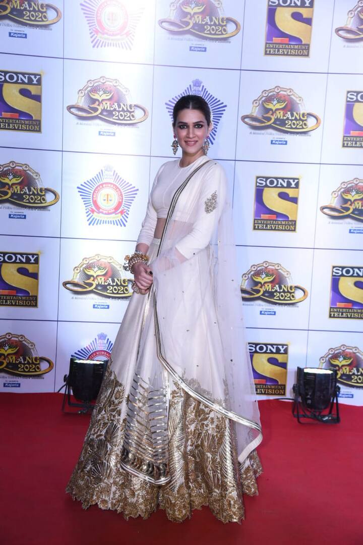 Kriti Sanon snapped attending 'Umang 2020'. (Photo: Manav Manglani)