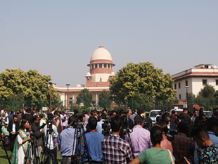 SC Hearing On CAA: No Stay On Citizenship Law, NPR As Court Gives Centre 4-Weeks To Respond SC Hearing On CAA: No Stay On Citizenship Law, NPR As Top Court Gives Centre 4-Weeks To Respond