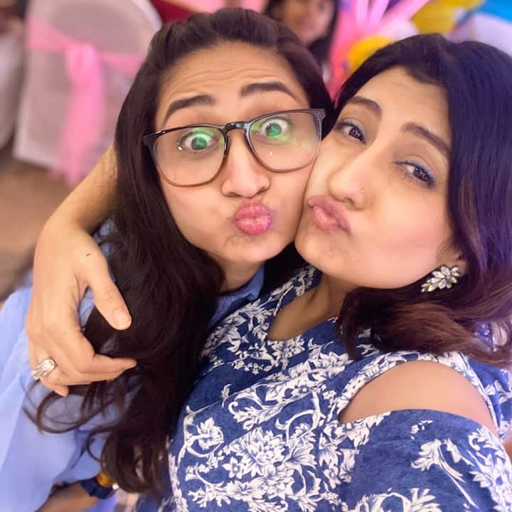 Juhi and Sachin got divorced after eight years of marriage. The former couple has remained on cordial terms for their daughter. 