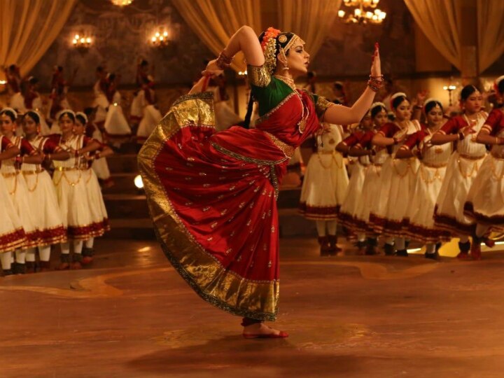 Kangana Ranaut Looks Captivating In Glimpse From 'Thalaivi' Kangana Ranaut Looks Captivating In Glimpse From 'Thalaivi'