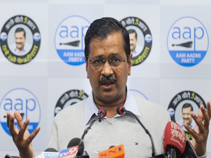 'Respond Before 5 PM Tomorrow': EC Issues Notice To Arvind Kejriwal Over Hindu-Muslim Video 'Respond Before 5 PM Tomorrow': EC Issues Notice To Arvind Kejriwal Over Hindu-Muslim Video