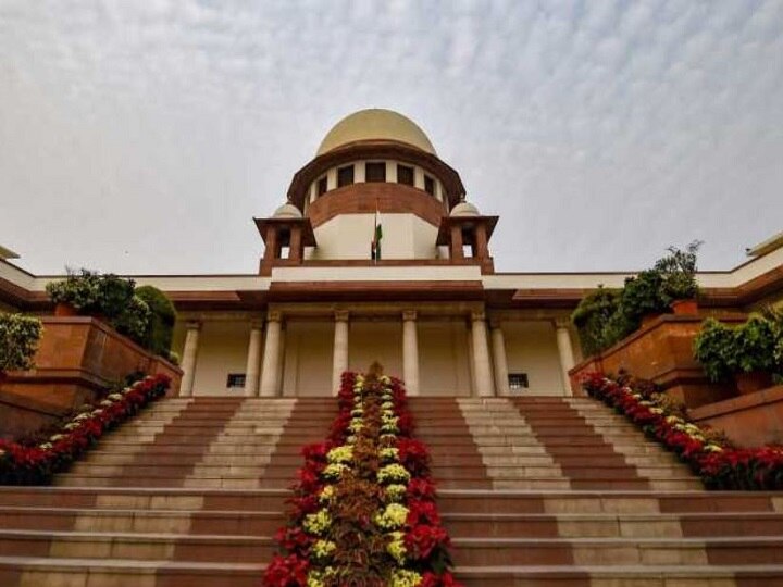 Supreme Court Upholds Constitutional Validity Of Amendments To SC/ST Act 2018; Dismisses Pleas Supreme Court Upholds Constitutional Validity Of Amendments To SC/ST Act 2018; Dismisses Pleas