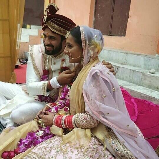 The two lovebirds tied the knot in a close-knit affair in Uttarakhand.