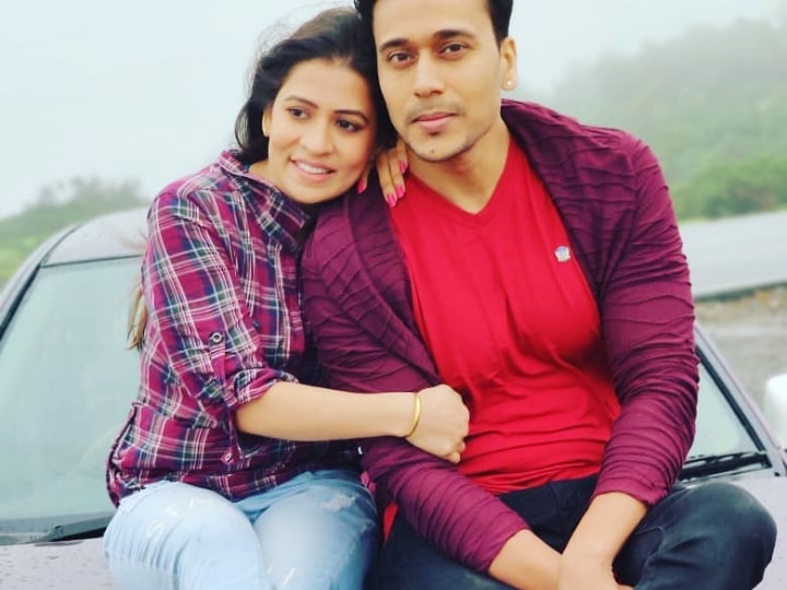 Yeh Hai Mohabbatein Actor Anurag Sharma & Wife Nandini Gupta Lip Kiss On Honeymoon In Malaysia PIC Newly MARRIED 'Yeh Hai Mohabbatein' Actor LOCKS Lips With Wife, Shares Passionate Kiss On Honeymoon