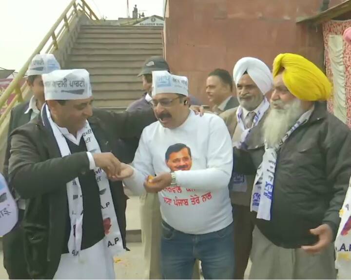 Post final results, Kejriwal will address the volunteers from the terrace of the party headquarters in Delhi.(Photo Credit: ANI)