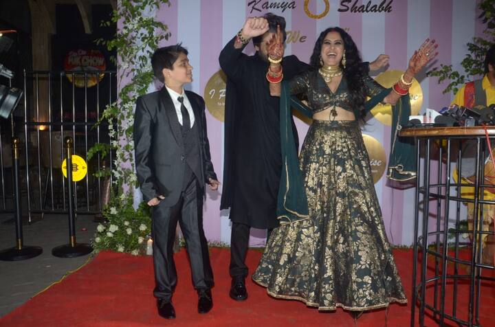 Kamya Punjabi was earlier married to businessman Bunty Negi. They got divorced in 2013. They have a nine-year-old daughter together. 