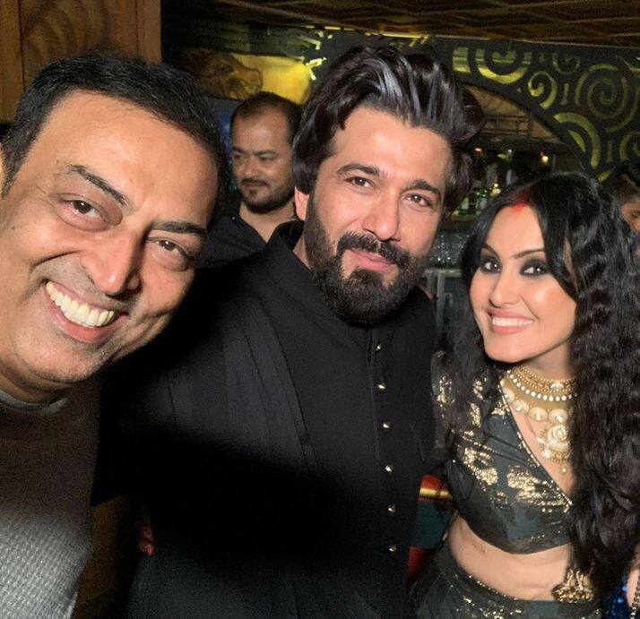 Vindu Dara Singh, who is supporting Sidharth Shukla along with Kamya Panjabi, also attended her reception.