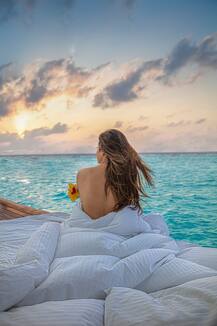 ‘Naagin’ Actress Sets Internet On Fire As She Goes Topless In Her New PICS