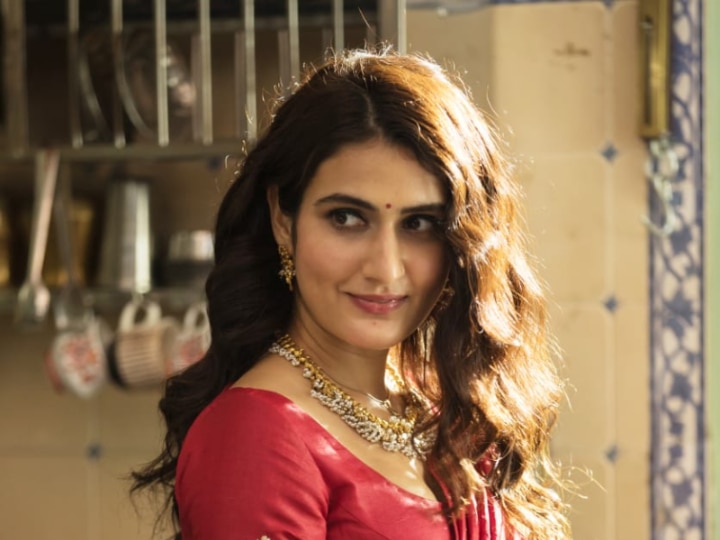 Fatima Sana Shaikh Nails Marathi Look In 'Suraj Pe Mangal Bhari', See PIC! Fatima Sana Shaikh Nails Marathi Look In 'Suraj Pe Mangal Bhari', See PIC!