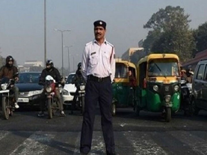 Traffic Restrictions In Place Ahead Of Kejriwal's Oath Ceremony Traffic Restrictions In Place Ahead Of Kejriwal's Oath Ceremony