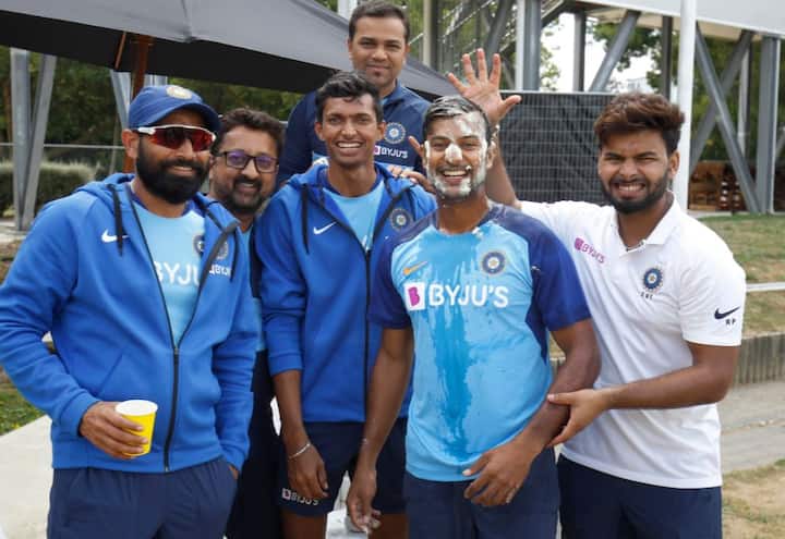 While Mayank and Pant shared a 100-run partnership (134 runs for the third wicket), Prithvi Shaw scored a quick-fire 39 off 31 balls.